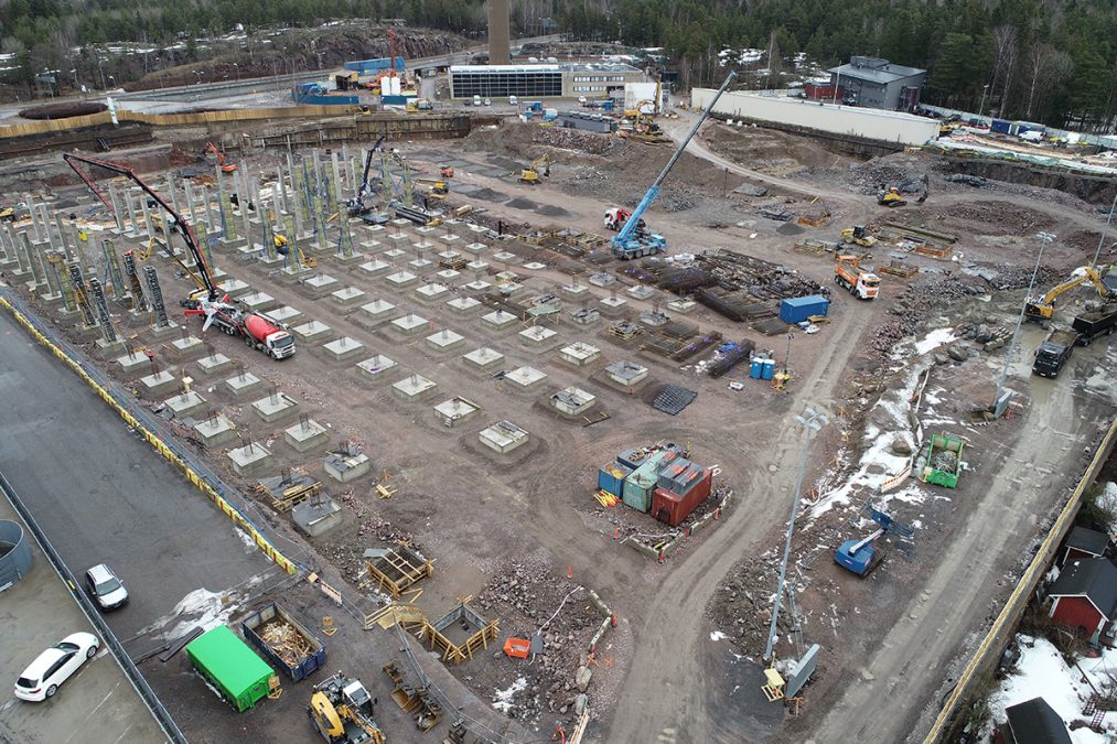 Ilmakuva Ruskeasuon varikosta huhtikuussa 2022.