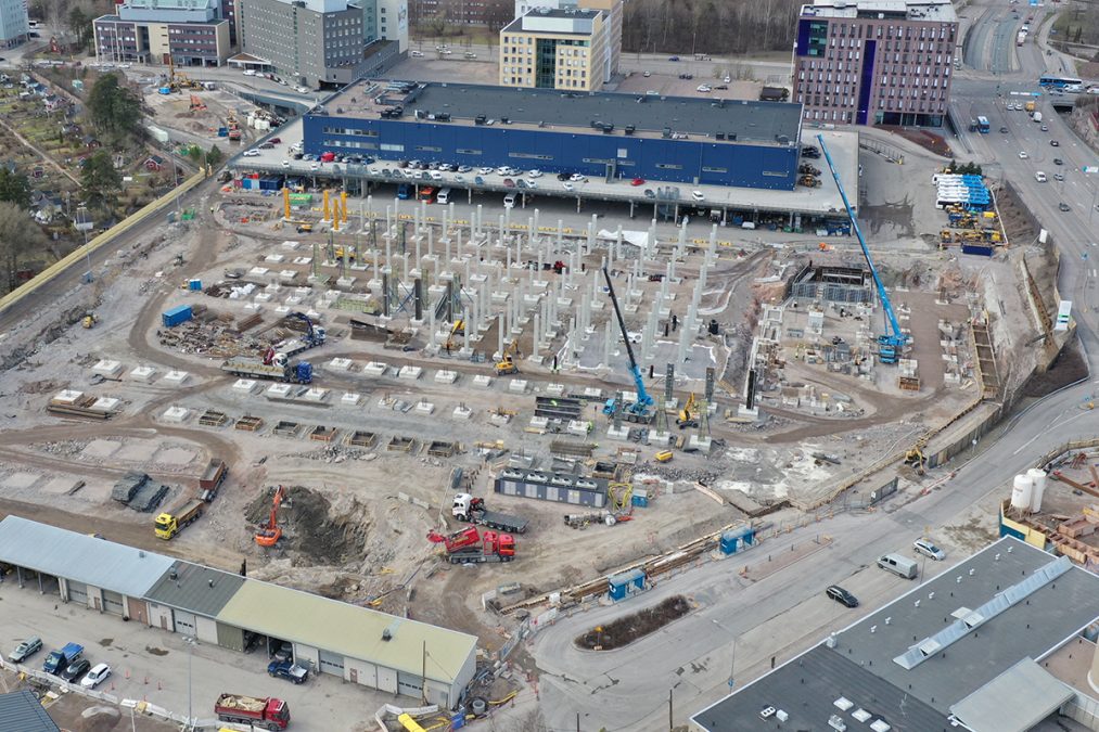 Ilmakuva Ruskeasuon varikon työmaasta.