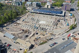 Ilmakuva Rusekasuon varikon rakennustöiden etenemisestä kesäkuussa 2022.