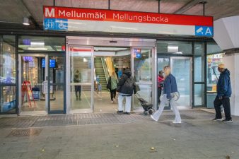 Mellunmäen metroaseman A-sisäänkäynti