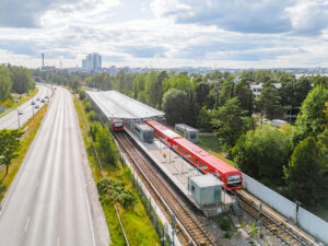 Metro train at Kulosaari station.